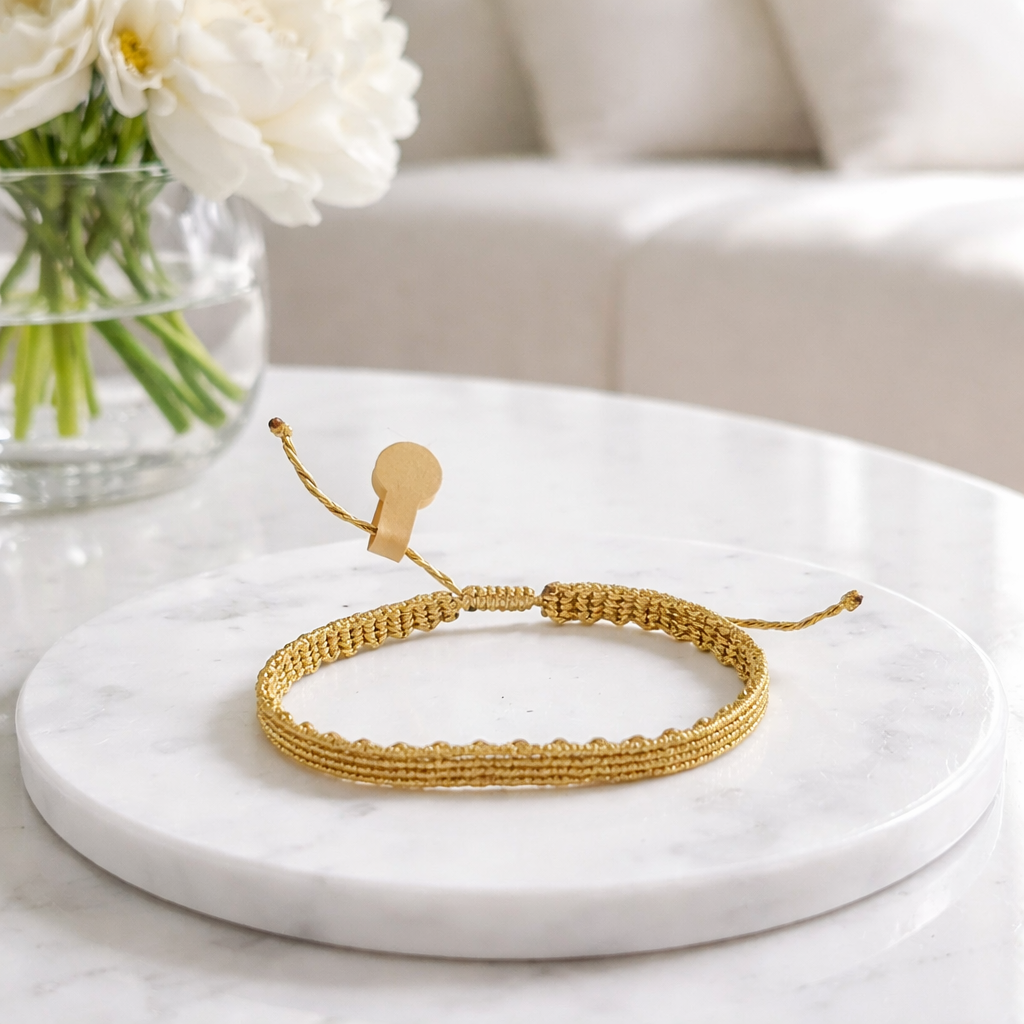 MACRAME GOLD BRACELET WITH PARALLEL LINES