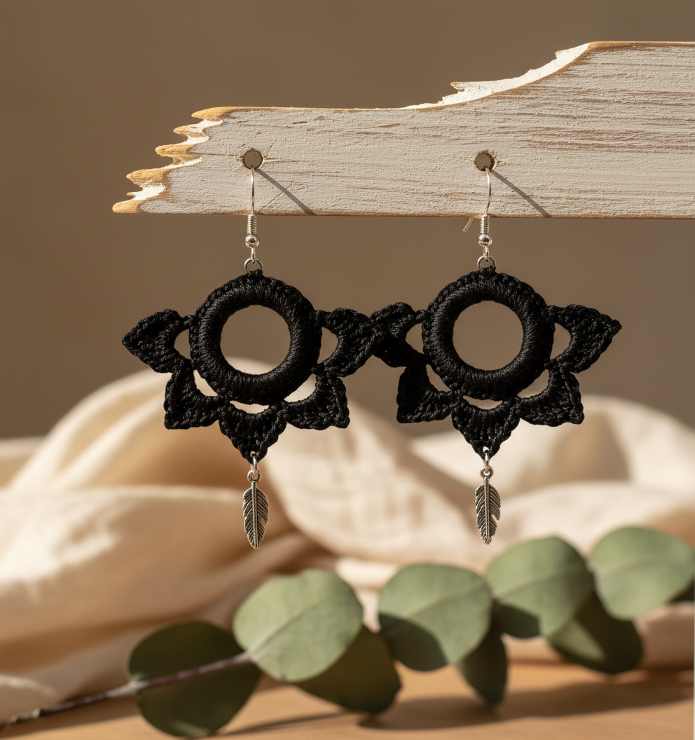 "Dangling Star" Earrings - Black