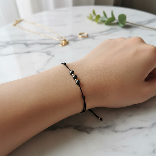 MACRAME BRACELET WITH BLACK HEMATITE NATURAL STONES