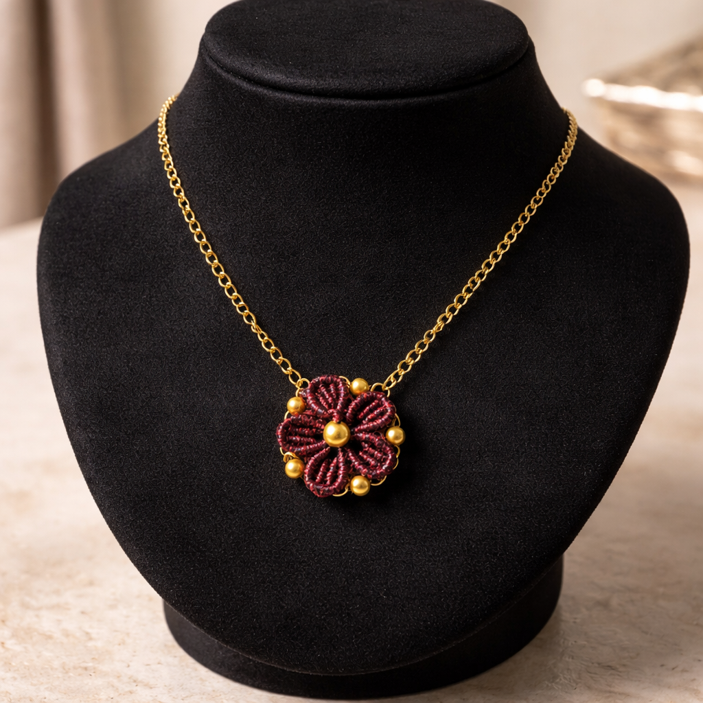 "MY DAISY" -NECKLACE- RED