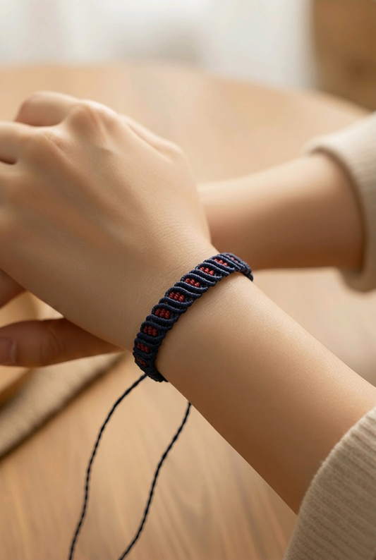 TWO-TONE MACRAME BRACELET BLUE AND RED