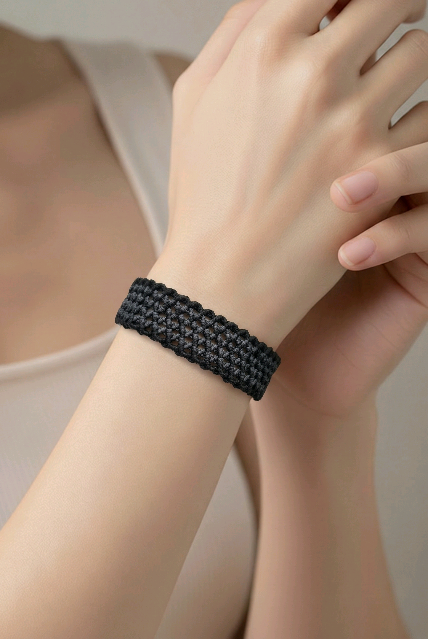 TWO-TONE MACRAME BRACELET-GRAY+BLACK