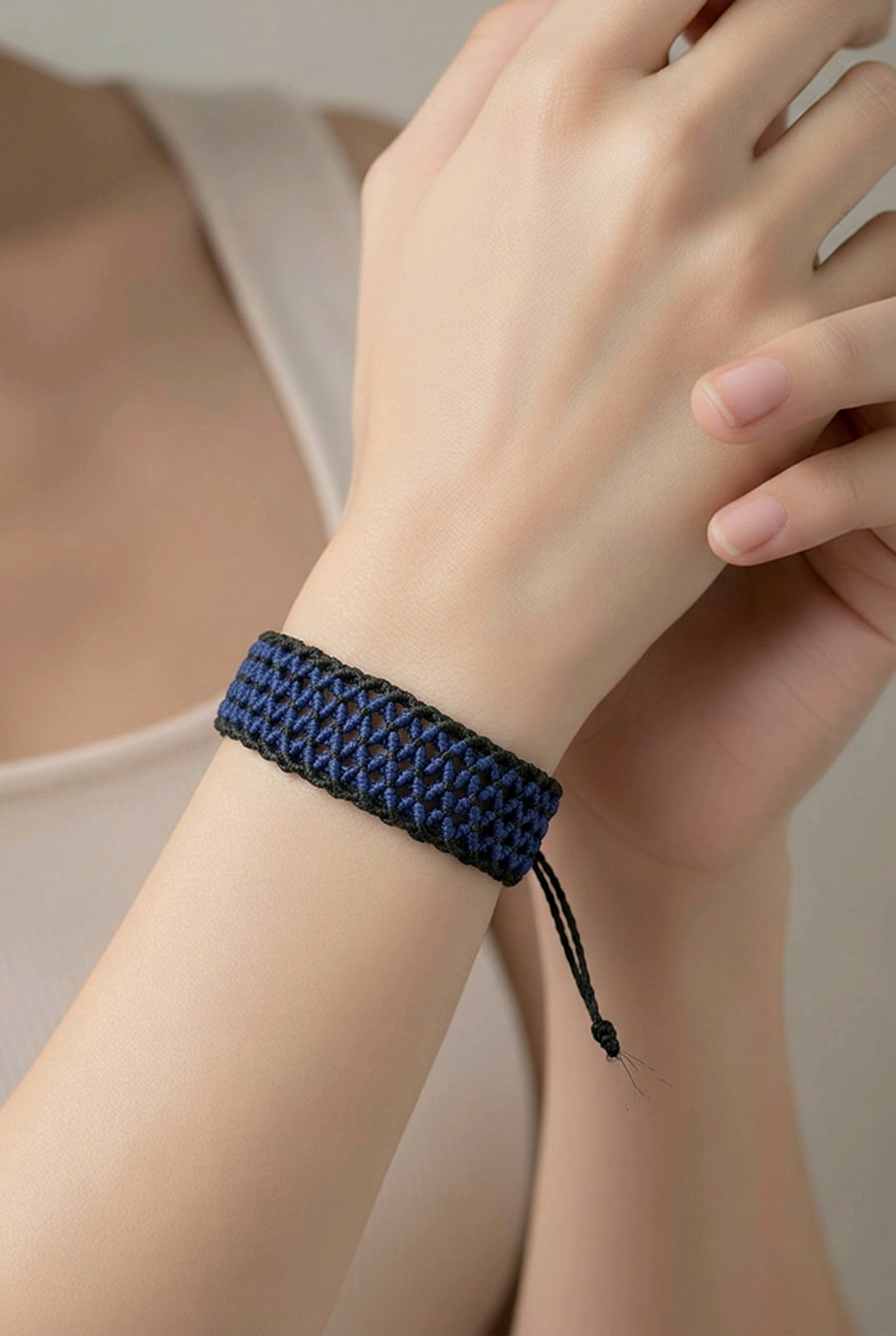 TWO-TONE MACRAME BRACELET- BLUE + BLACK