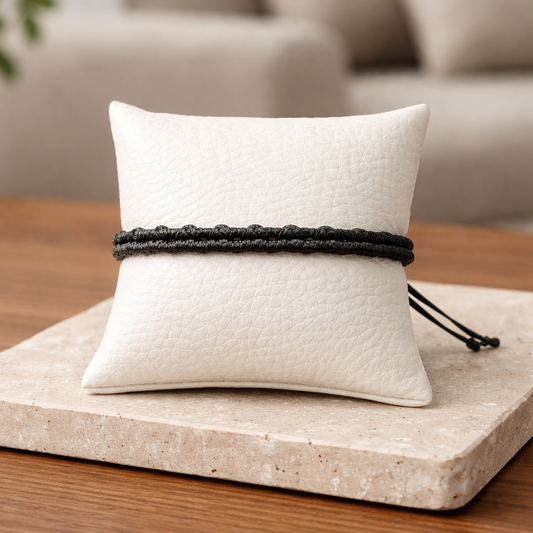 MEN'S MACRAME BRACELET WITH PARALLEL LINES - BLACK