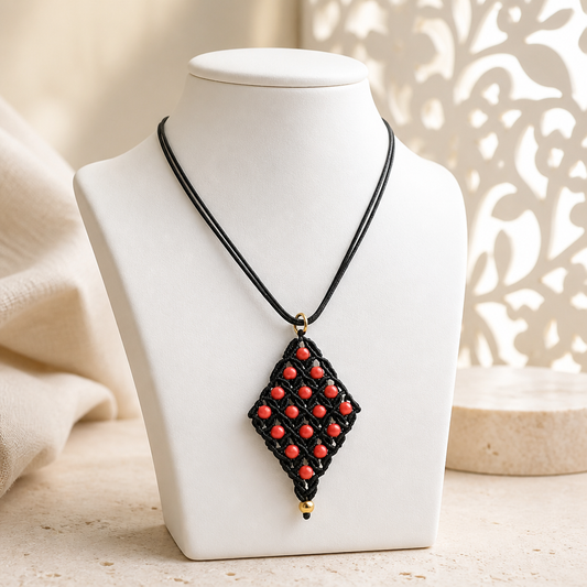 MACRAME DIAMOND SHAPE NECKLACE WITH SMALL HOWLITE BEADS