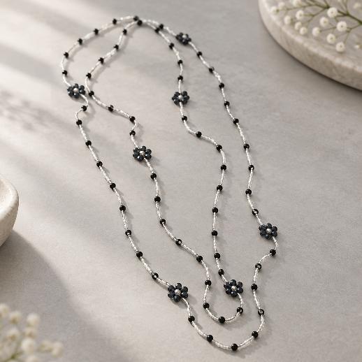 "DAISY" – Necklace – SILVER WITH BLACK CRYSTALS