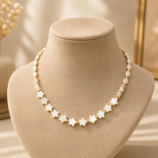 "SUMMER VIBE" Necklace – Gold with white shells and stars