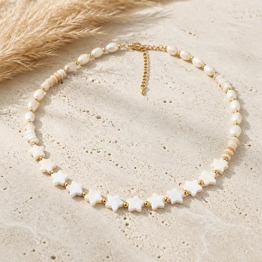 "SUMMER VIBE" Necklace – Gold with white shells and stars