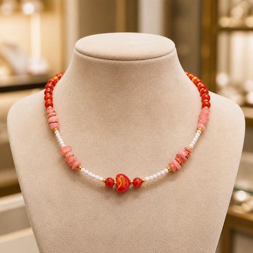 "SUMMER VIBE" – Necklace – Gold with red seashells