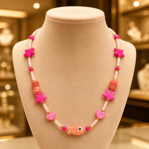 "SUMMER VIBE" – Necklace – Gold with pink seashells