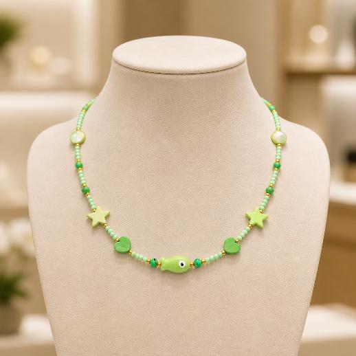 "SUMMER VIBE" – Necklace – Gold with green seashells